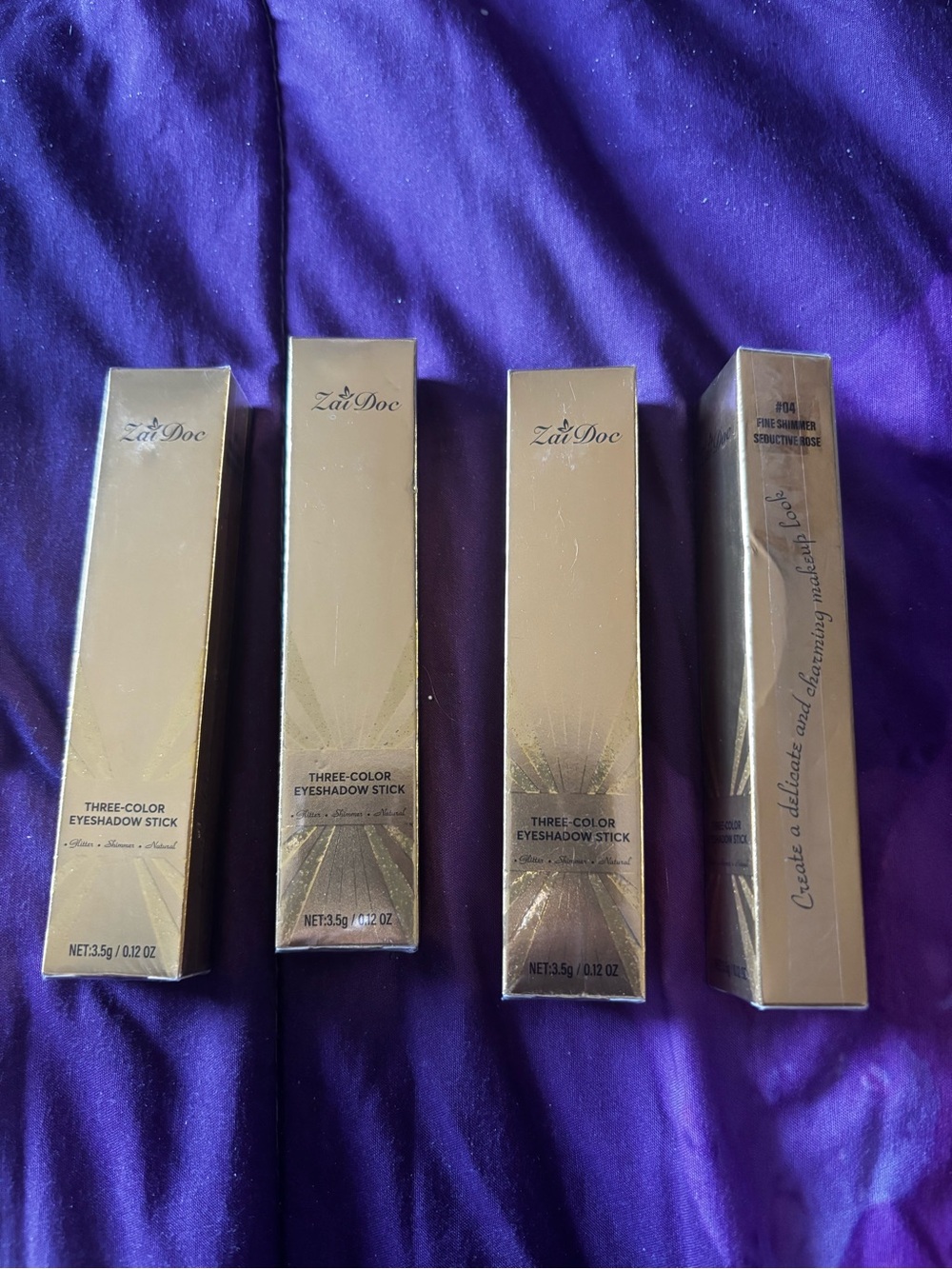 Gold Three-Color Eyeshadow Stick (Set of 4)